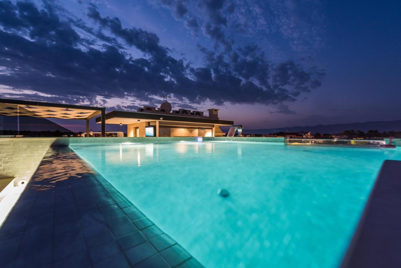 Grandpalazzo Apartments Vir Exterior photo