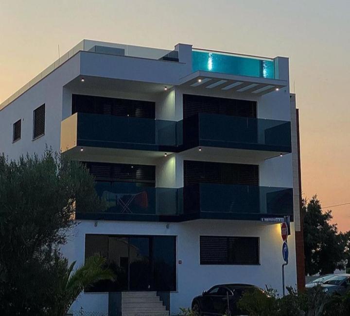 Grandpalazzo Apartments Vir Exterior photo