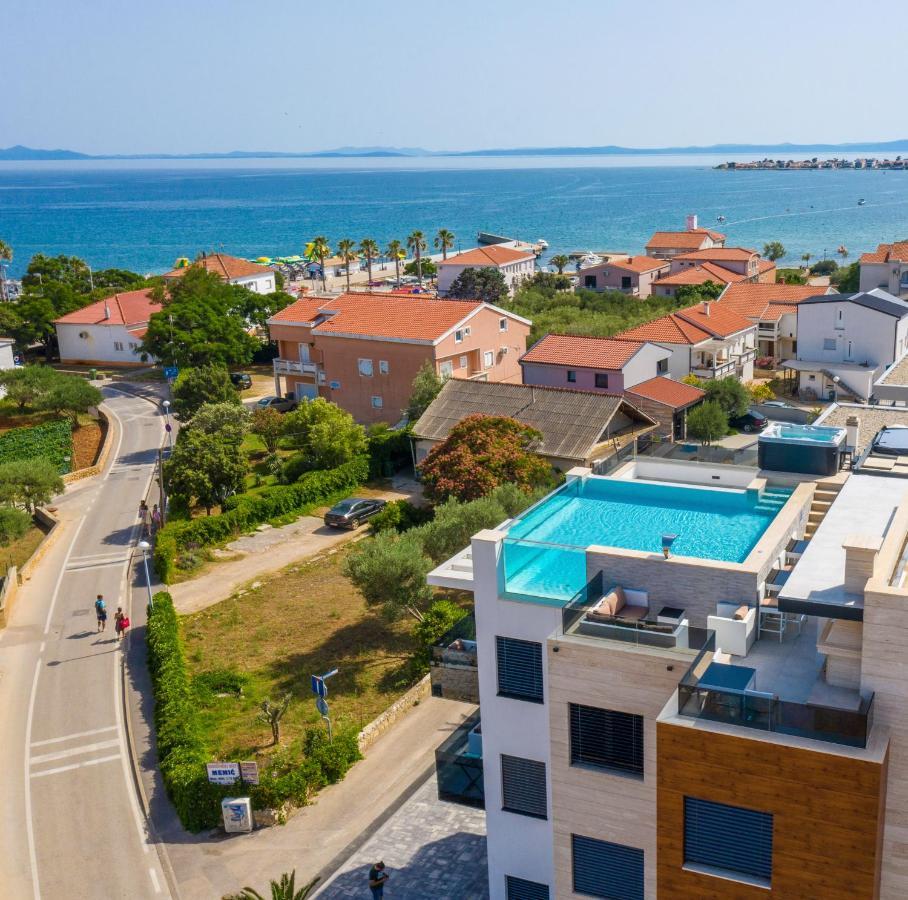 Grandpalazzo Apartments Vir Exterior photo