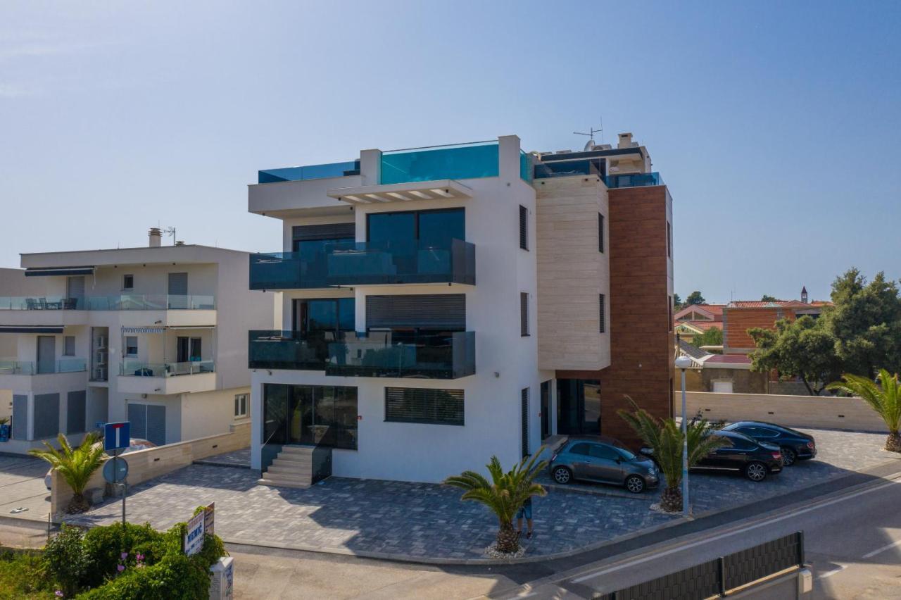 Grandpalazzo Apartments Vir Exterior photo
