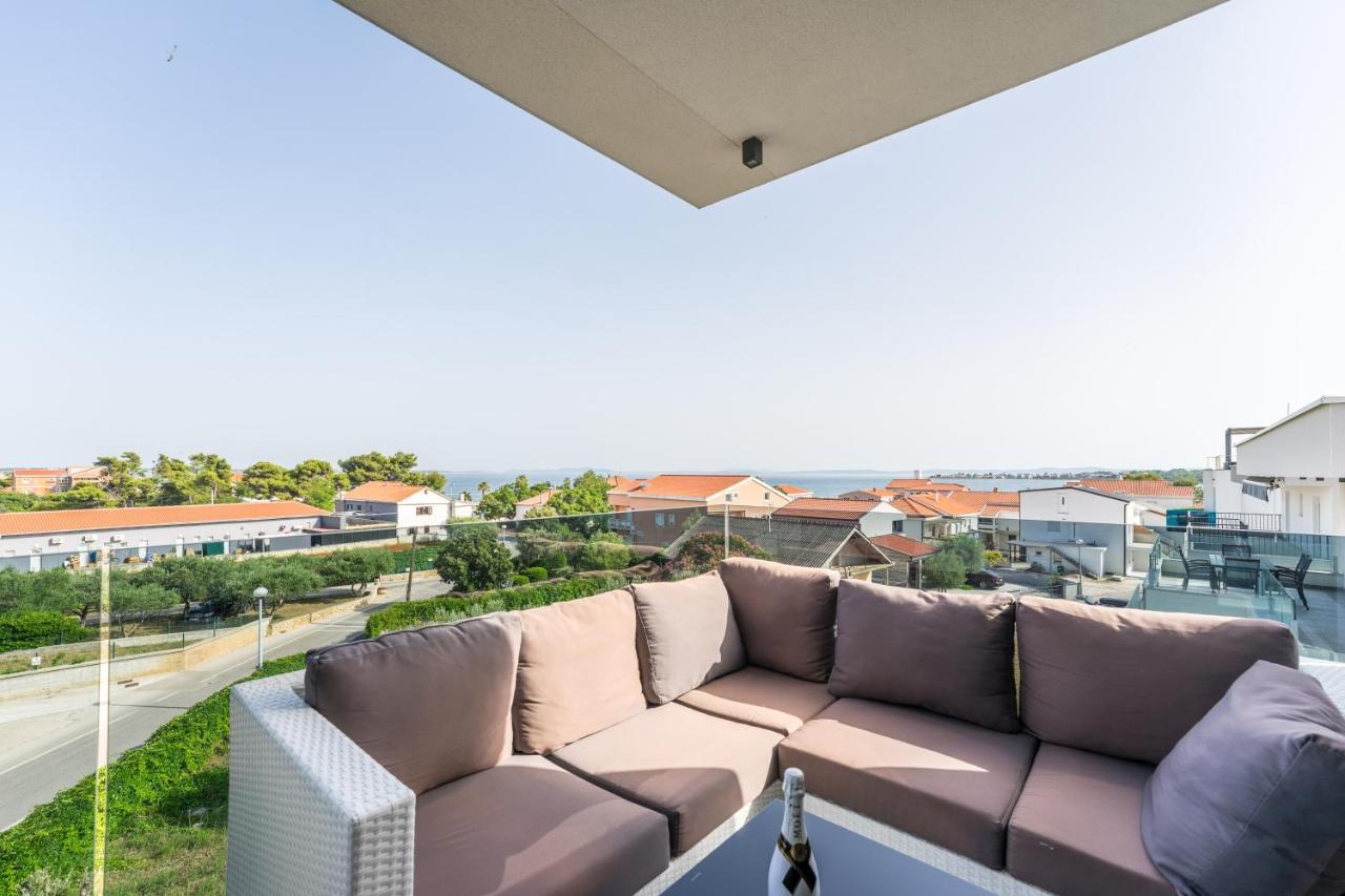 Grandpalazzo Apartments Vir Exterior photo