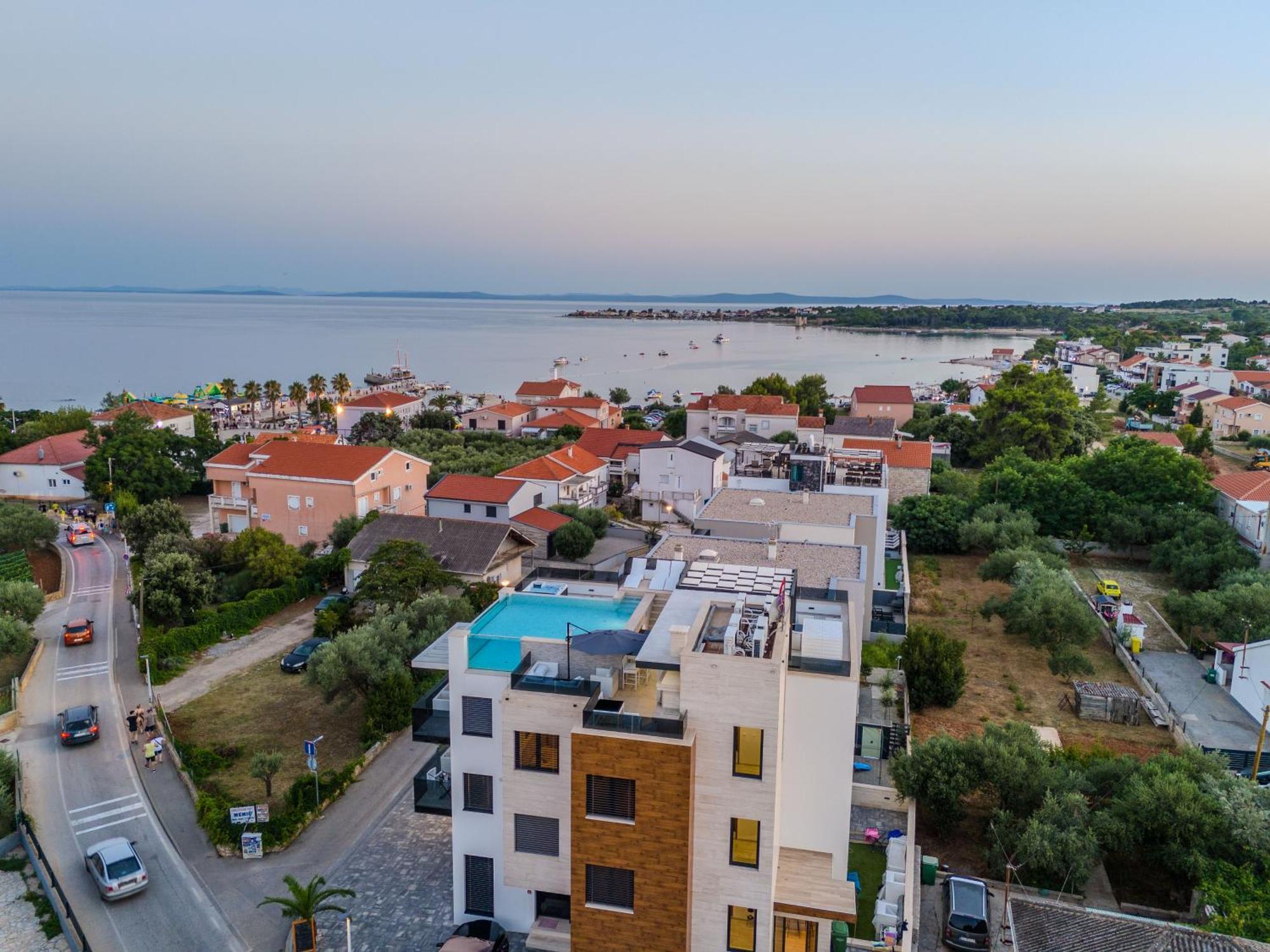 Grandpalazzo Apartments Vir Exterior photo